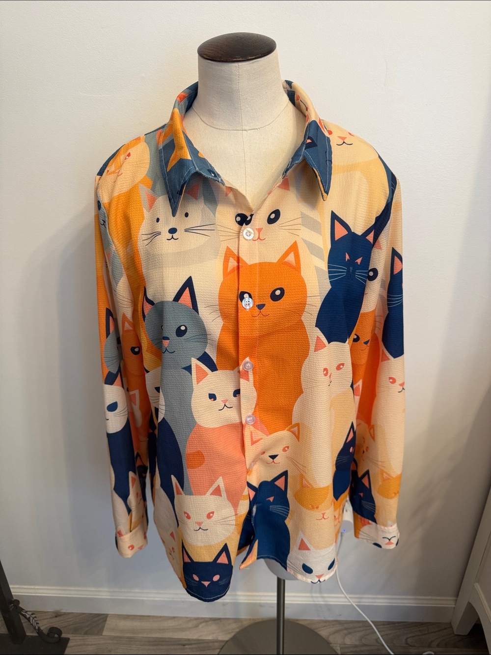 Cat Print Button-Up Shirt in Orange & Blue Size Large